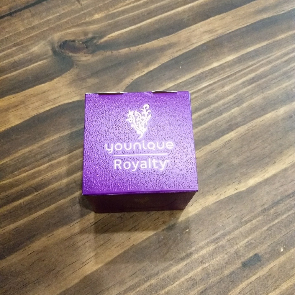 Younique Royalty Oil Control Mask